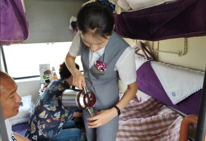 z69次旅客列车上的暖心521旅途