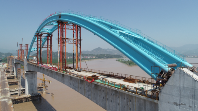 线头门港支线灵江特大桥,是国内单线铁路中跨度较大的连续梁-钢管拱桥