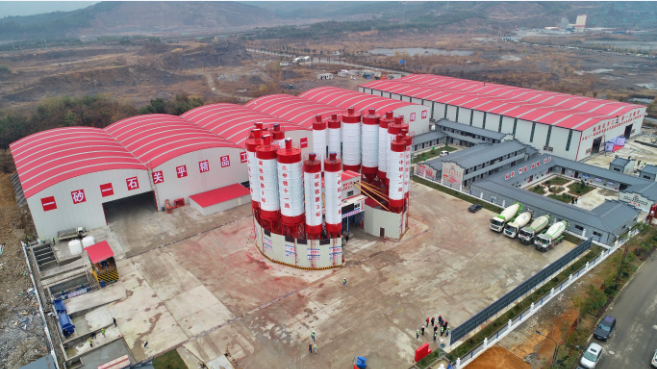 中铁十一局集团湖杭铁路全线首个拌合站一次性通过验收