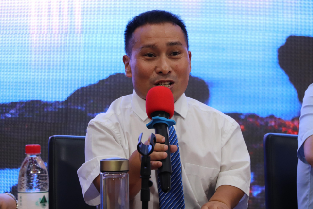 安康启动作家王庭德诗集《心灵的灯盏》系列朗读活动