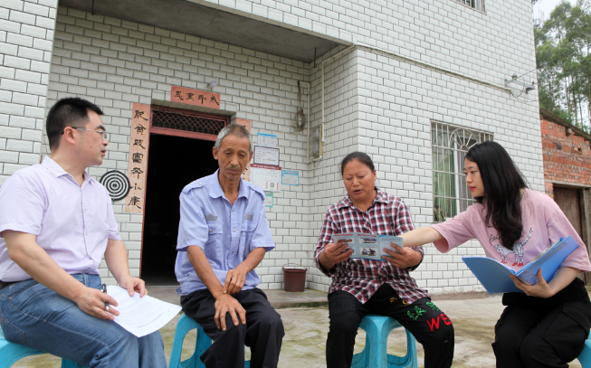 书法家何德元作品多少钱(何德平书法作品排名)-书法家何德元联系方式,书法家何德元,第2张 书法家何德元作品多少钱(何德平书法作品排名)-书法家何德元联系方式,书法家何德元作品多少钱(何德平书法作品排名)-书法家何德元联系方式,书法家何德元,第2张