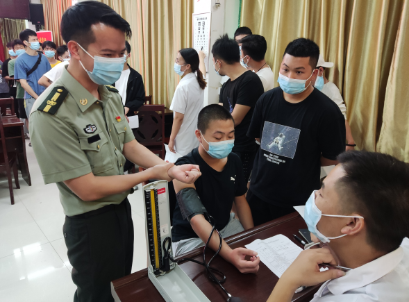 从江县2021年秋季应征入伍青年首批上站体检