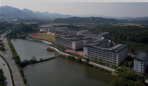 ��������һ���ຼ��ɽ��ѧ��Ŀ